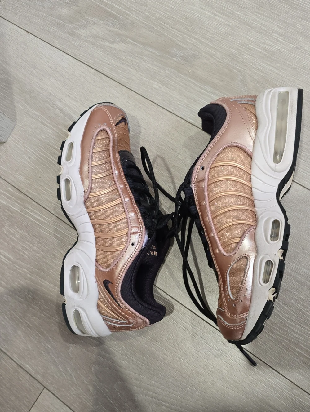 Nike Air Max Tailwind 4 Metallic Rose Gold